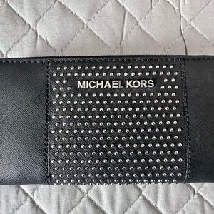 EUC Michael Kors wallet